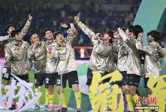 聚焦焦点对决，深度剖析世界杯、FIFA等顶级赛事。 - 华体会